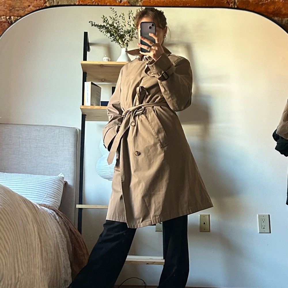 Gorgeous vintage trench coat